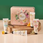 COFFRET CRÈME À MAIN "EVASION FLORALE "